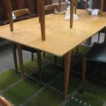 457 1101 DINING TABLE